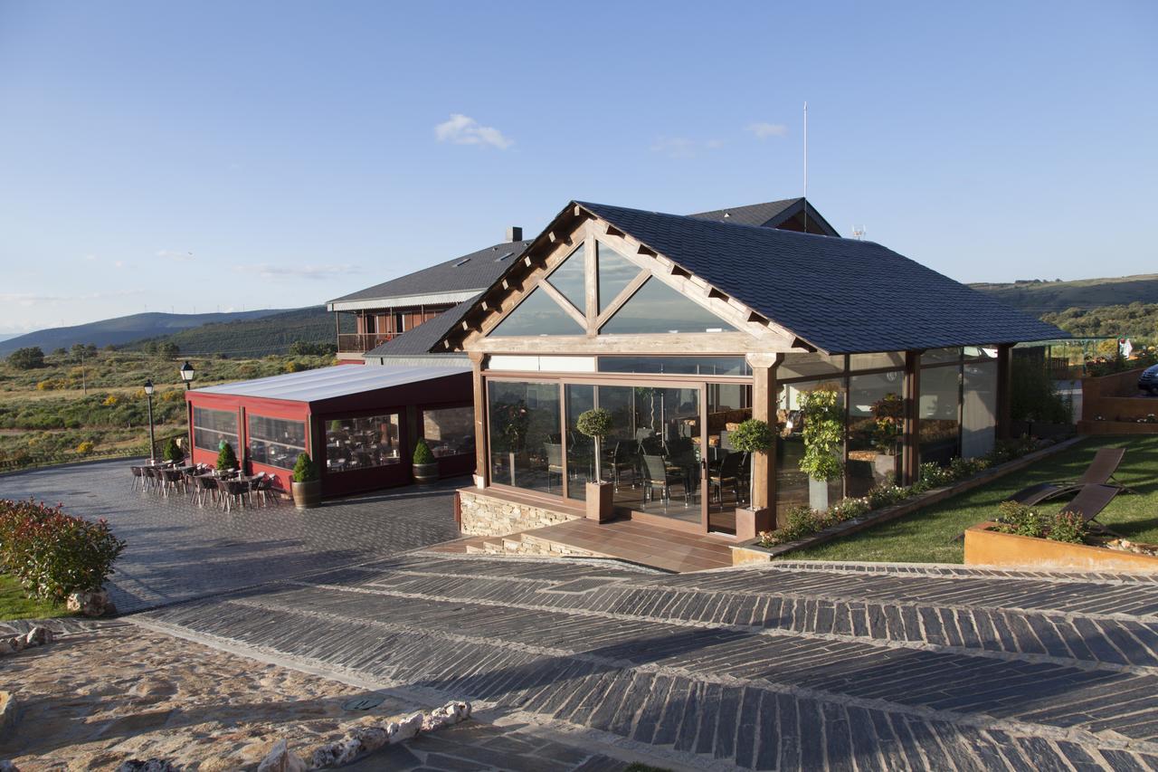 Hotel Albergue La Casa Del Peregrino El Acebo de San Miguel Kültér fotó